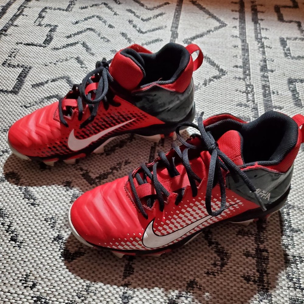 Nike Alpha Cleats Sz 7